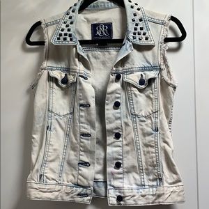 Denim vest Rock and Republic and Forever 21 Top